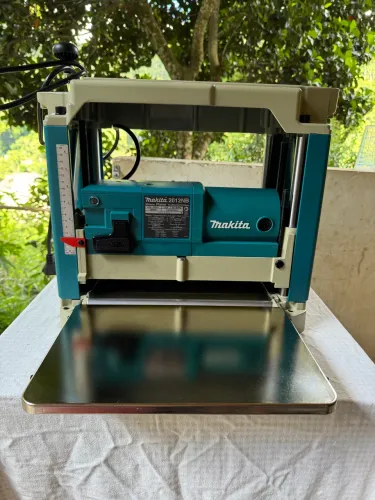 Desengrosso Makita 2012NB