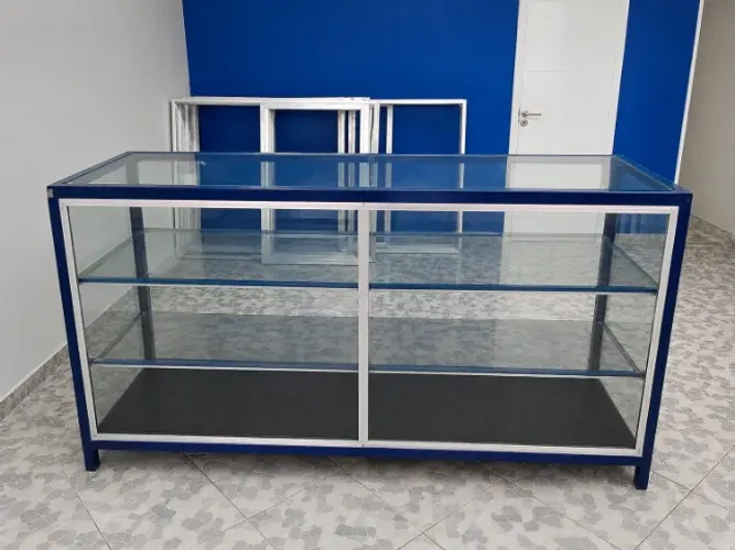 Balcão Expositor de Vidro Grande - Estrutura Metálica - Ótimo Estado