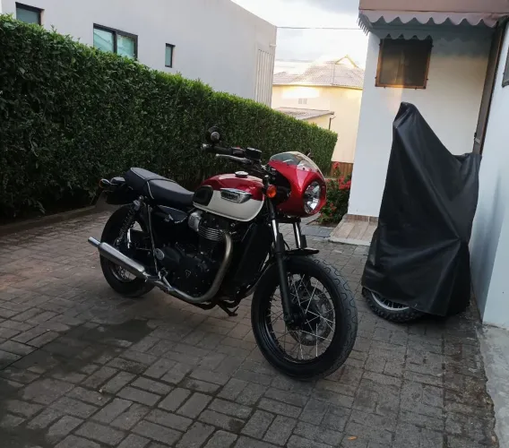Triunfh Boneville t100