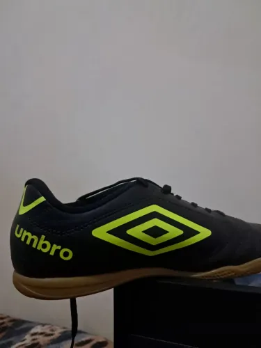 Chuteira umbro original 38 39