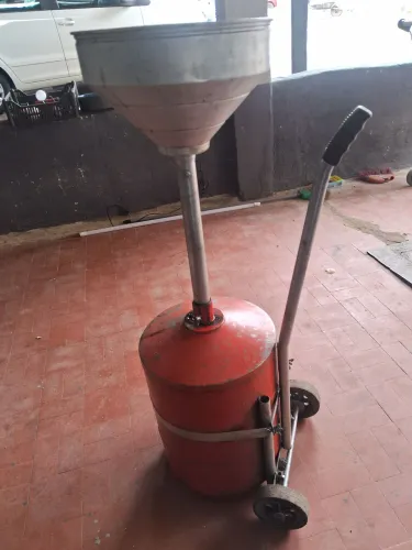 Coletor de óleo pingadeira com carrinho para oficina mecânica