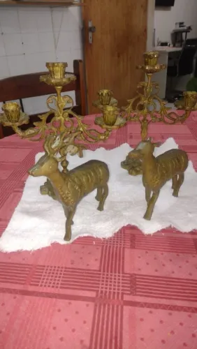 Par de escultura de cervos em bronze maciço vintage 
