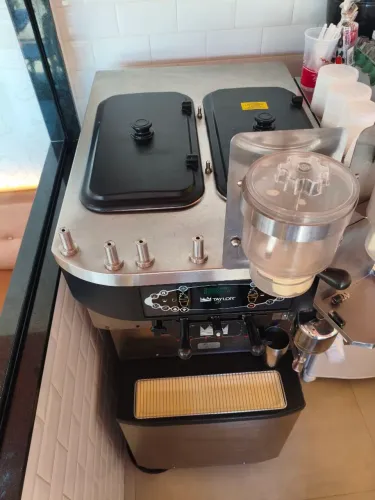 Máquina de Sorvete Profissional Taylor Semi Nova 