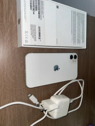 Iphone 11 64gb + Carregador + Caixa