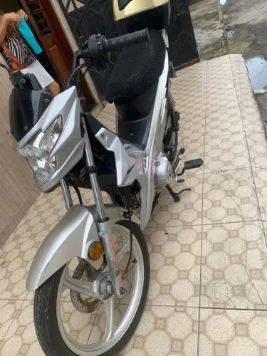 jonny hype 50cc Muito nova (EMPLACADA)
