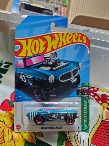 Hotwheels volvo p1800 gasser