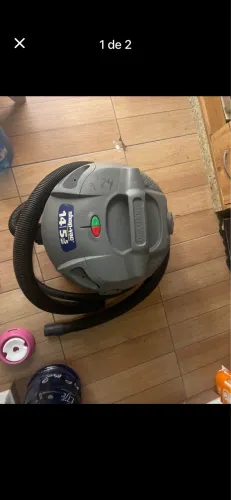 Aspirador profissional para faxina pesada. 
