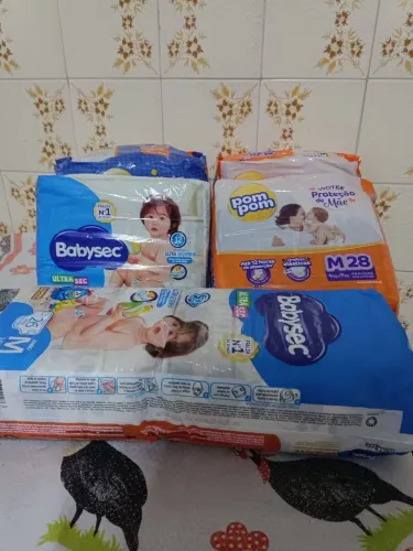 Fraldas Pompom e Babysec - tam M