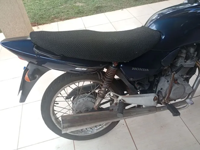 Titan completa 2003 , 5.300