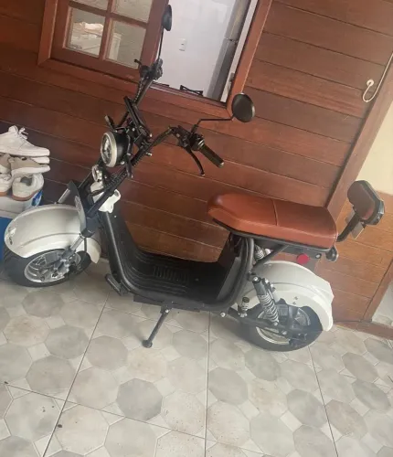 Scooter Eletrica ( Eletromobi ) X11 1000w 2025 ( impecável )