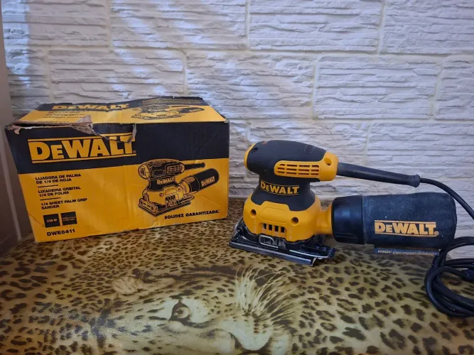 Lixadeira orbital DeWalt 110v (usado 1x)
