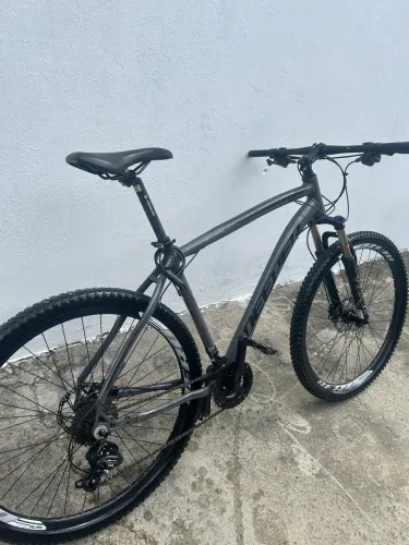 BIKE ARO 29 ( COM NOTA FISCAL) PRA SAIR LOGO