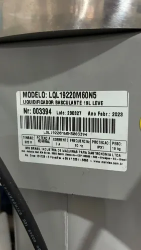 Liquidificador Industrial Basculante Metvisa 19L - Ano 2023 Seminovos (220V)