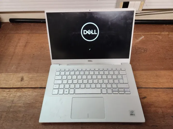 Notebook Dell Inspiron 5490 i5 / 8gb / ssd / teclado retroiluminado