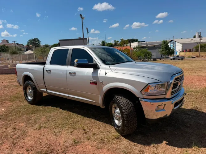 Ram 2500 Laramie 6.7 TDI CD 4X4 Diesel 2012