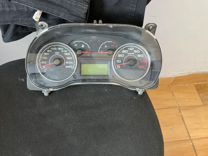Vendo painel de instrumentos Fiat Punto