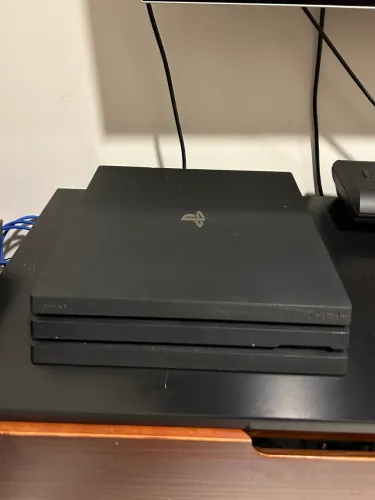 PS4 PRO 1TB 4k 