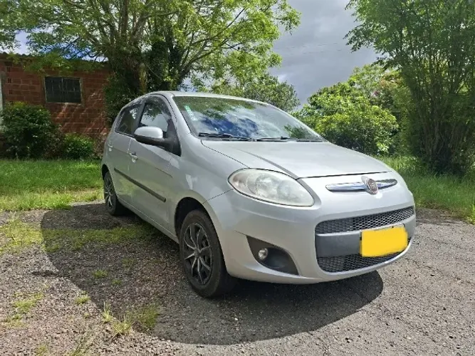 Fiat Palio Attractive 1.0 EVO Fire Flex 8V 5P 2013