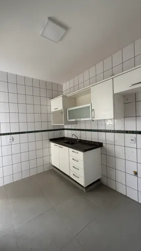 Alugo apartamento no Edificio Villagio Di Montalcino - Bairro Bosque da Saúde.
