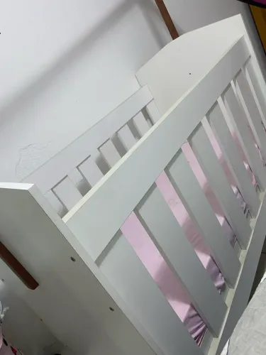 Vendo berço com colchão mdf estado de novo
