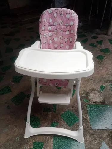 Cadeirinha de alimentação