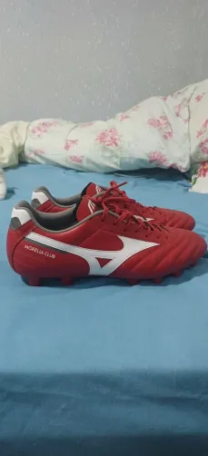 Chuteira Mizuno Morelia Club md vermelha