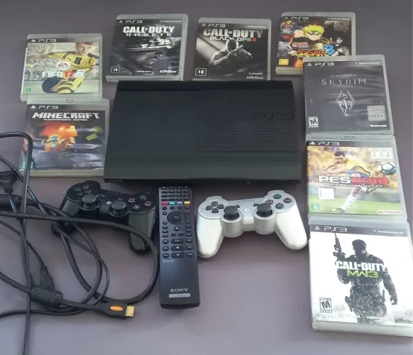 PS3 SuperSlim 250gb travado com vários jogos