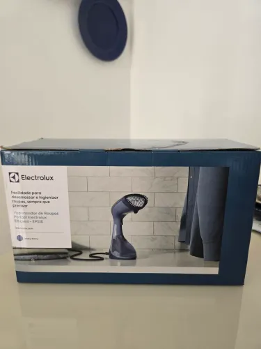 Vaporizador de Roupas Portátil Electrolux Efficient EPS10