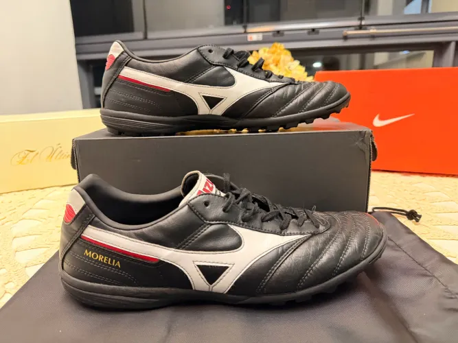 Chuteira de Society - Mizuno Morelia II Elite TF - 41BR - Zerada