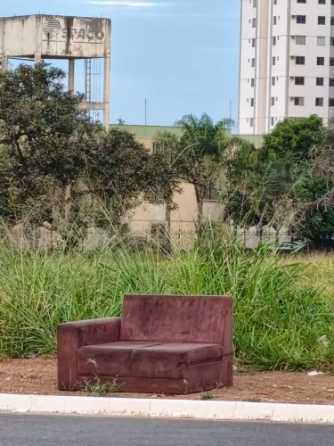 Sofá abandonado
