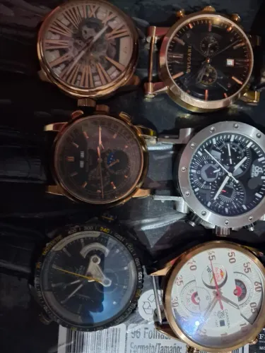 Vende-se relógios relíquia