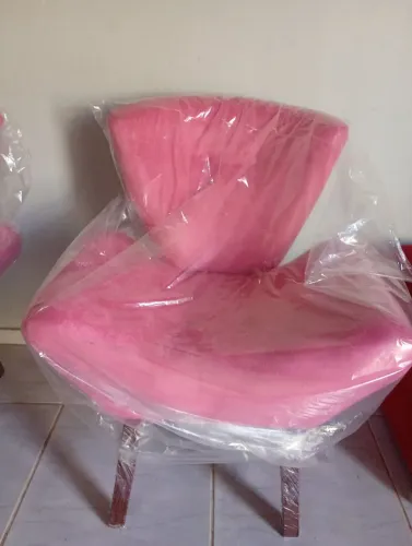 Cadeiras confortável com Estofados excelente