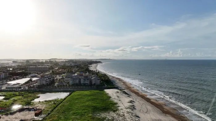 Área beira-mar de 5.608 m² no Cumbuco com duplo acesso e vocação para empreendimentos de a