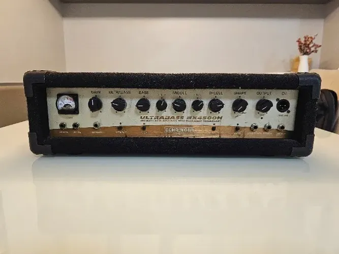 Cabeçote Behringer BX4500H + Caixa 4x10 Dutada 600 W - Contrabaixo