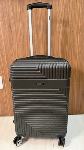 Mala Sestini 23kg NUNCA USADA - Media Abs super reforçada - 76cmX49cmX29cm