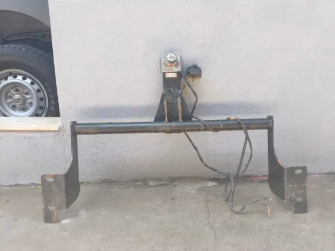 Engate de Reboque L200 com Chicote e Tomada