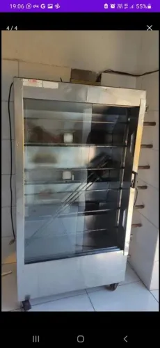 Máquina de assar frango