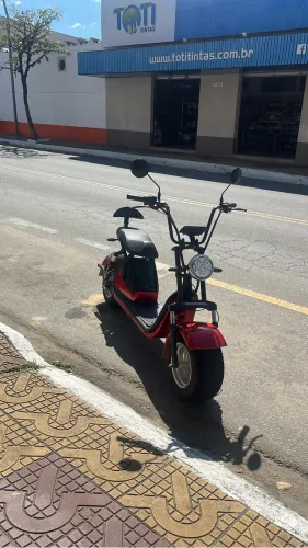 SCOOTER ELÉTRICA X12 COM CAPACETE 