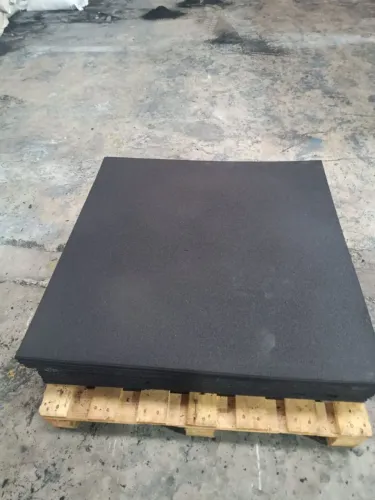 PISO DE BORRACHA RECICLADA - 1,00X1,00 METRO - 15 MM ESPESSURA. 