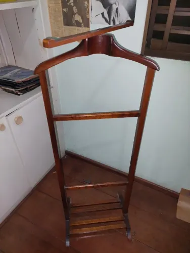 Mancebo Cabideiro de Chão Vintage / Galhardete em Madeira Maciça