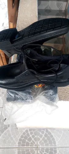 Sapatos novos n 38  2 pares preto