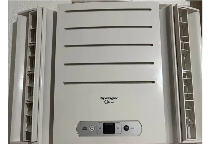 Ar Springer controle 10 BTUs 110 volta novo pouco usado 680,00