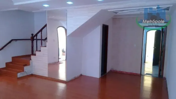 Sobrado com 3 dormitórios à venda, 263 m² por R$ 799.000,00 - Vila Galvão - Guarulhos/SP