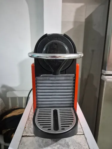 Cafeteira Cápsulas Nespresso Pixie
