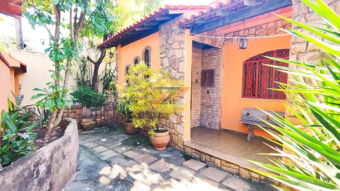 Imóvel Comercial, Esquina, 3 quartos, em frente ao Hospital Bangu D'or
