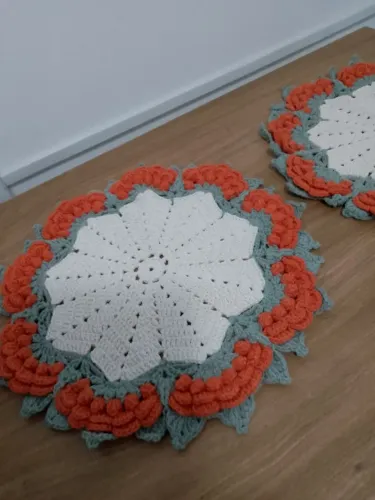 Sousplat em crochê elegância nas refeições, ou chá com as amigas