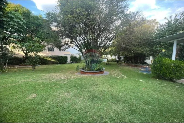 "Casa Comercial Pronta no Parque Campolim"
