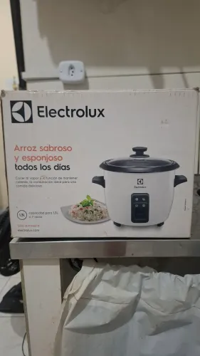 Panela de arroz elétrica
