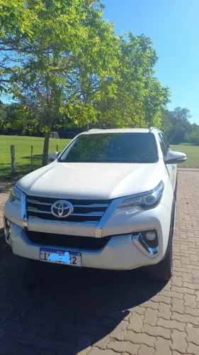 Toyota Hilux SW4 SRX 4X4 2.8 TDI 16V Dies. Aut. 2017