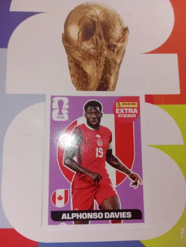 Figurinha Alphonso Davies regular em perfeito estado